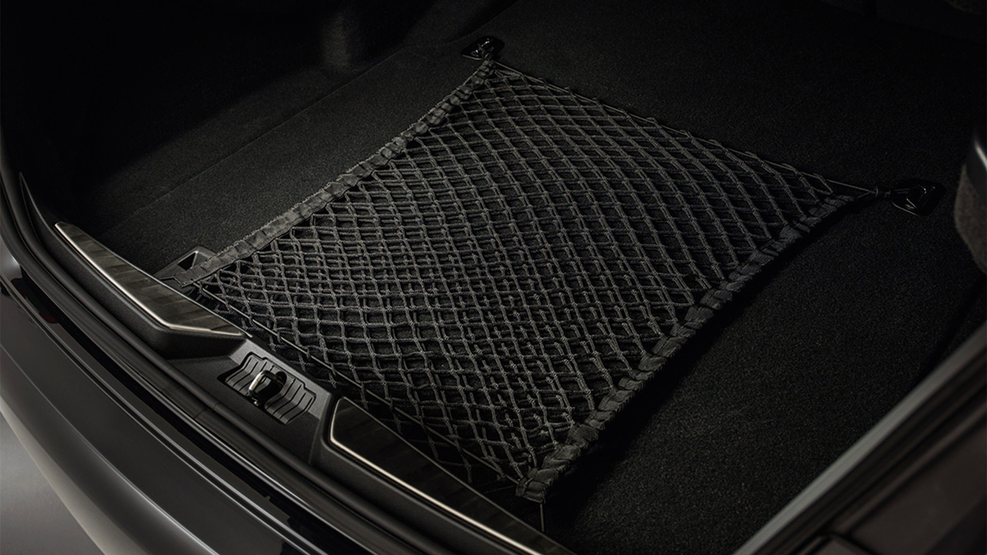 Rete portaoggetti nel bagagliaio di Maserati Quattroporte