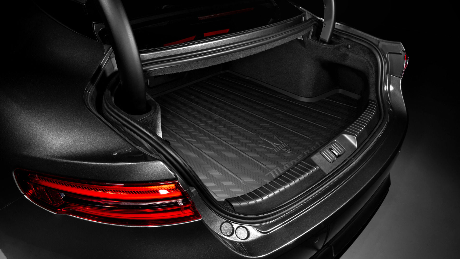 Luggage compartment mat 1