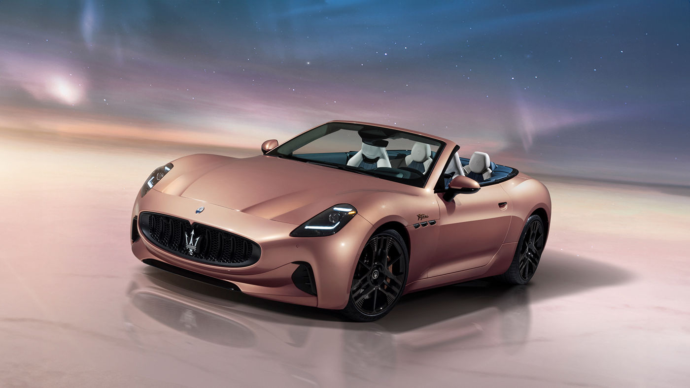 La Maserati GranCabrio Folgore dévoilée au monde entier lors du spectacle "Made in Thunder".