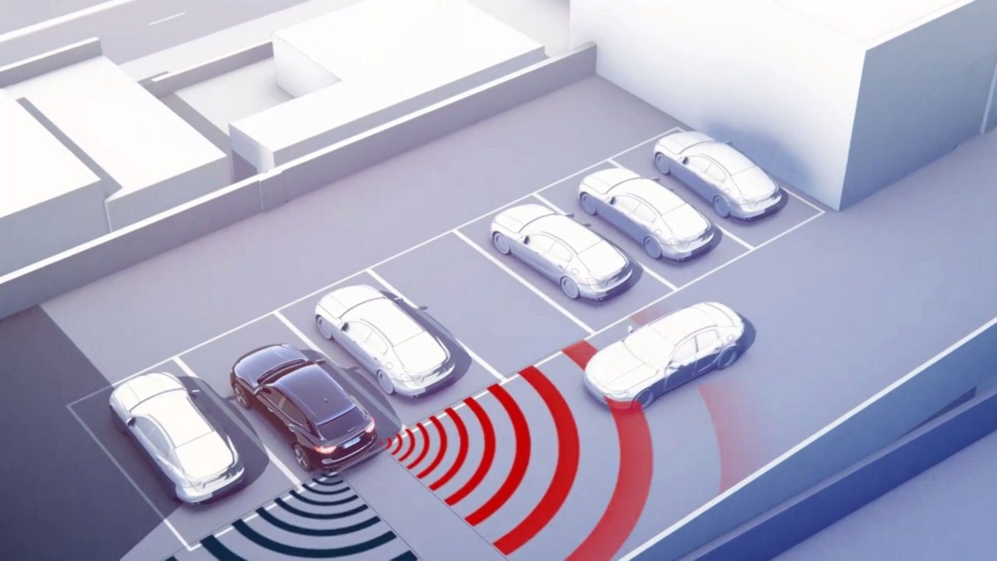 Maserati Advanced Driver Assistance Systems - video sample of rear backup sensor system