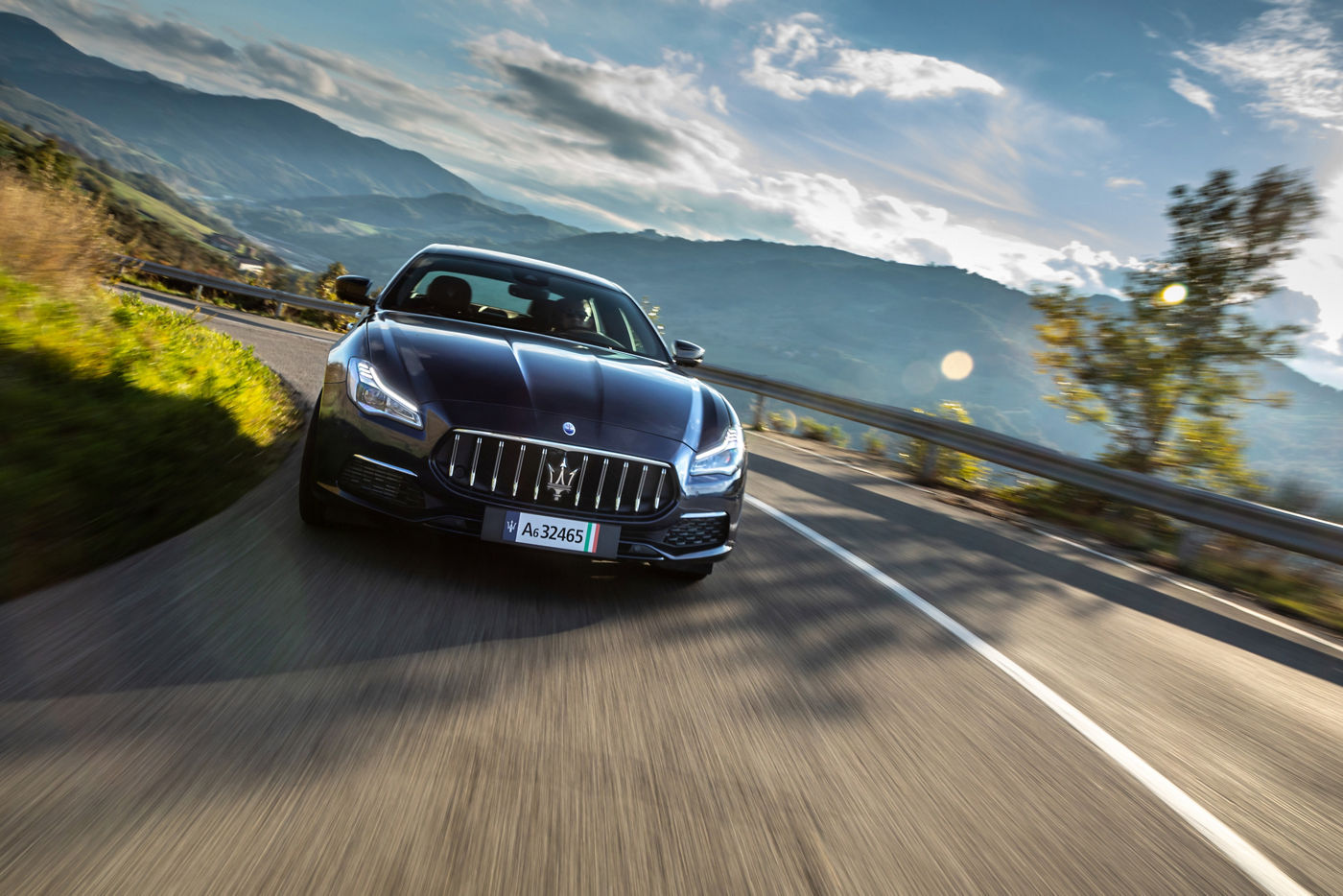 large-17460-v6-collection-quattroporte-sq4-granlusso-my21