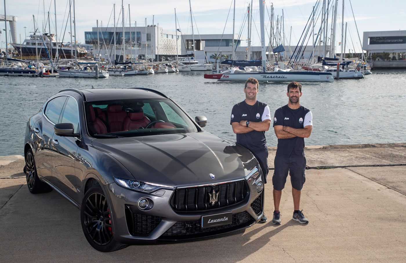 SUV Maserati Levante con Carlos Hernandez Robayna y Oliver Herrera Perez 