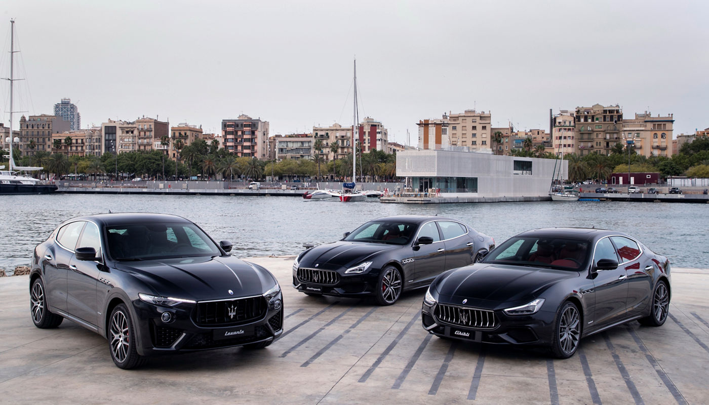 Maserati Levante, Ghibly y Quattroporte cerca del mar