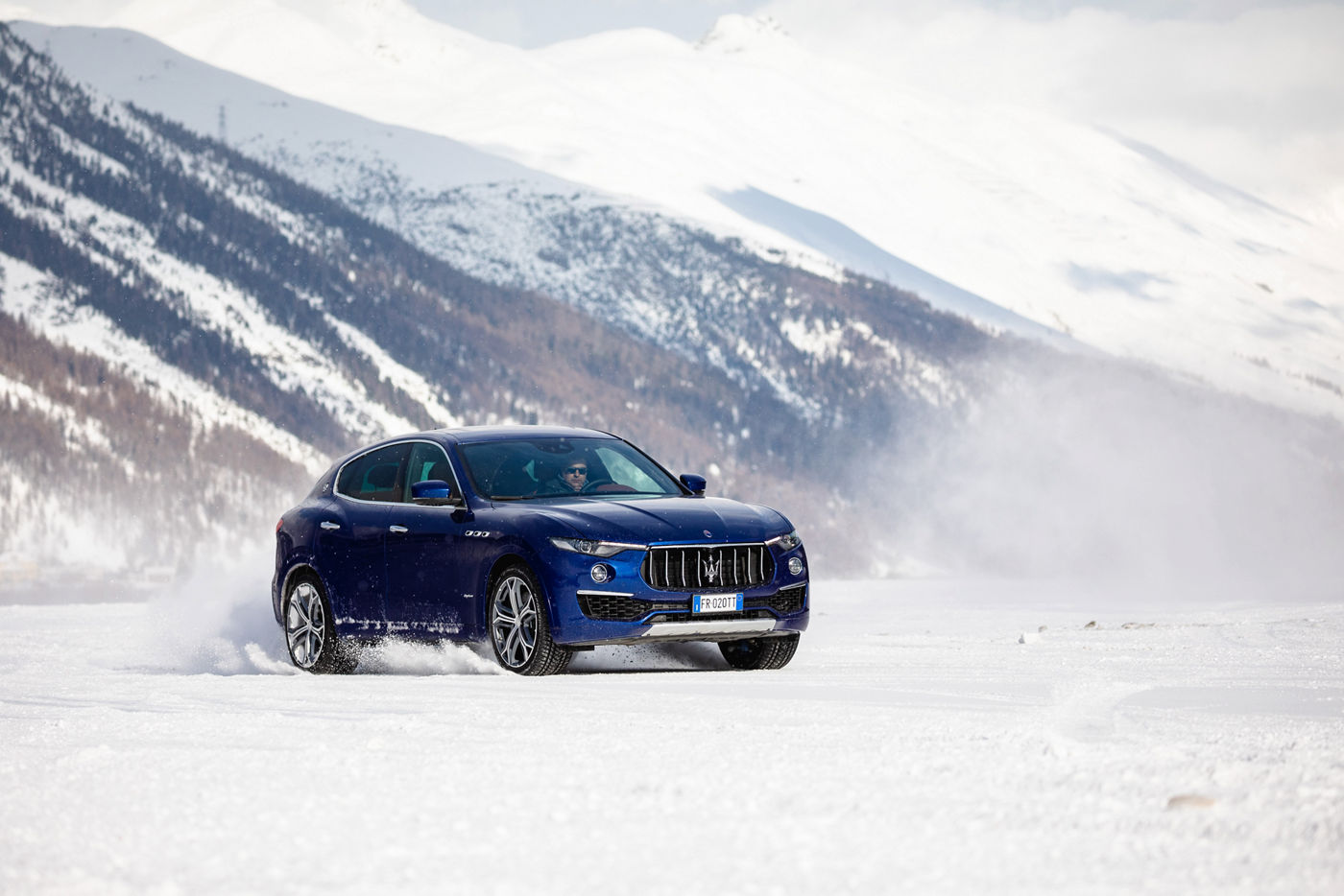 Maserati Levante en la nieve