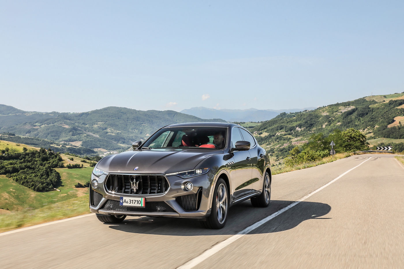 Maserati Levante GTS por la calle