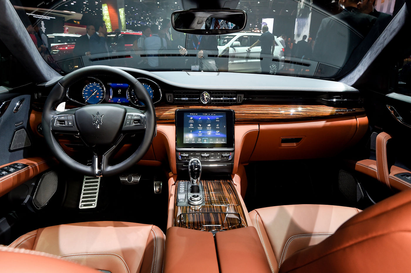 Interior del Maserati Quattroporte en 2016