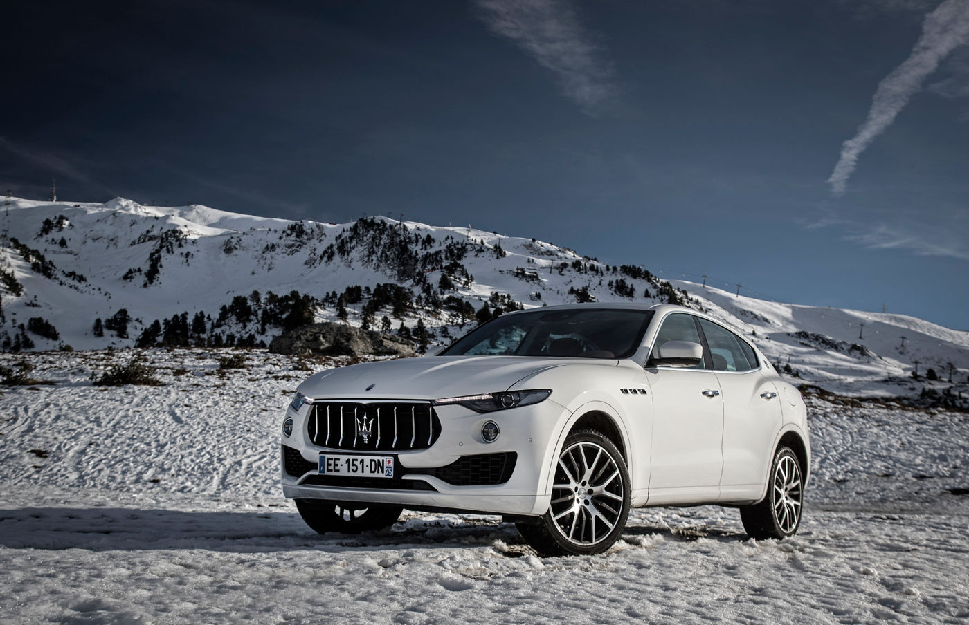 Maserati Levante en la nieve 