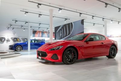 Maserati Flagship Showroom St (2)