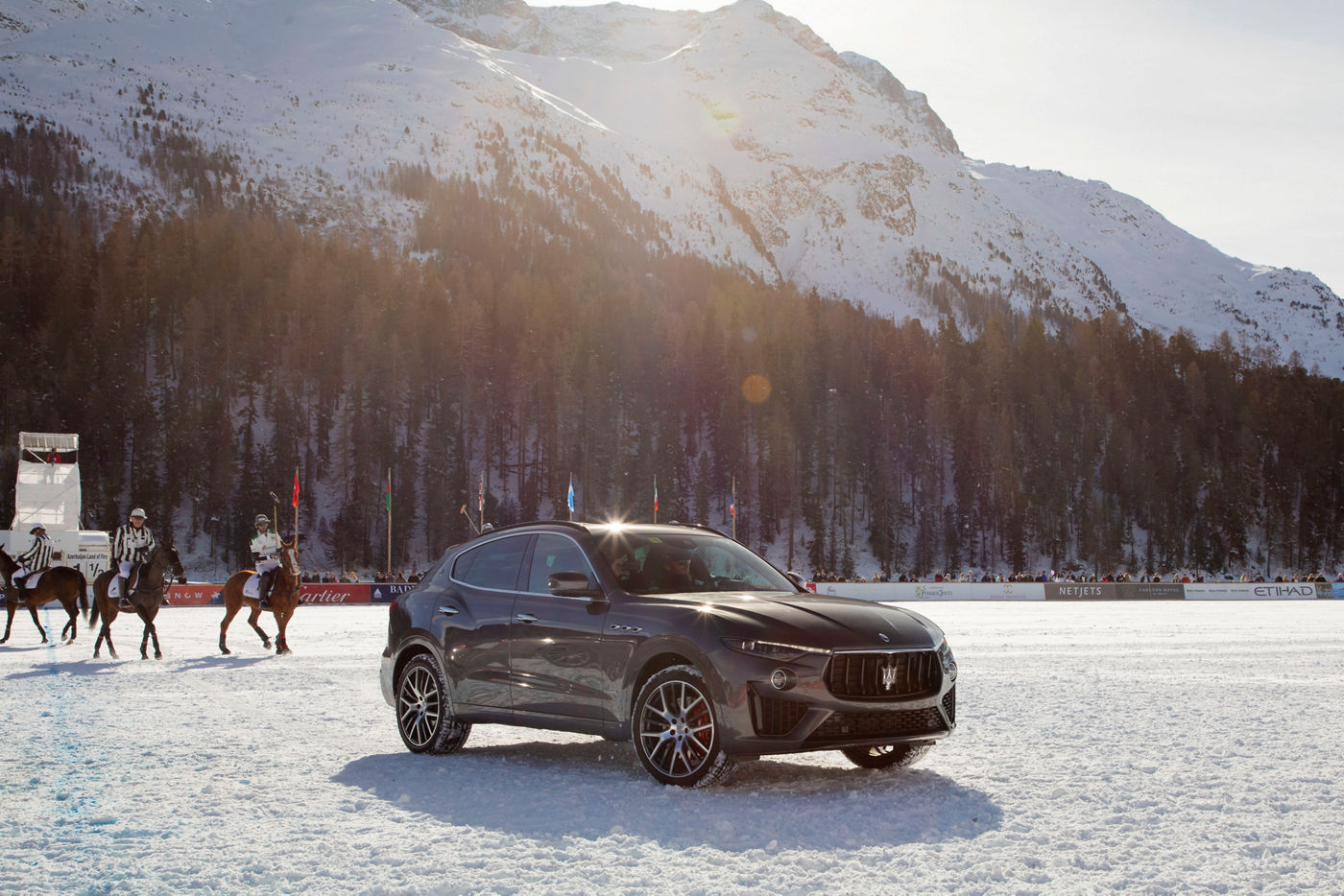 Maserati Levante en la nieve en St Moritz