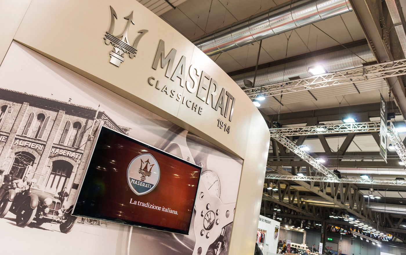 Store temporaneo Maserati Milano Auto classica 2016