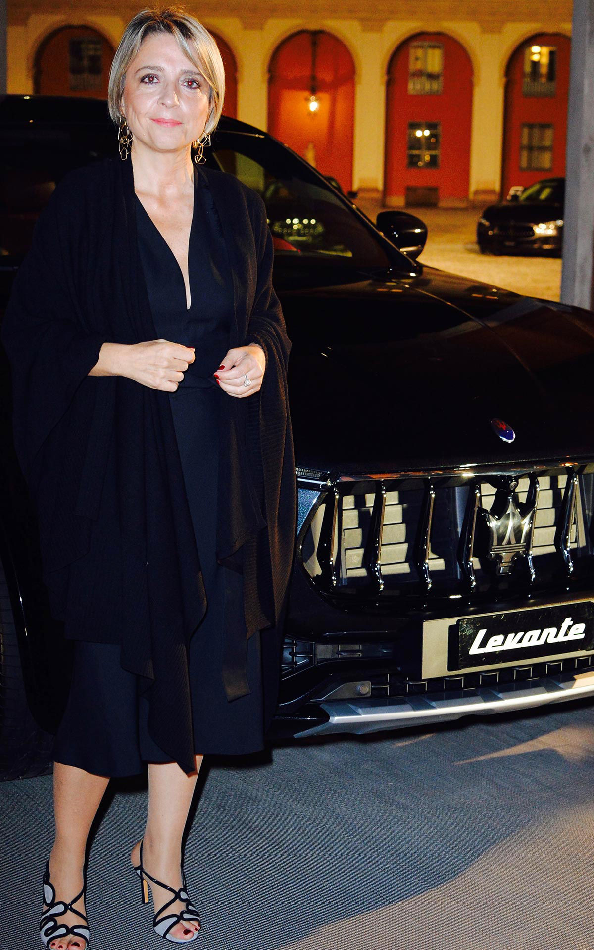 Simona Burattini con Maserati Levante