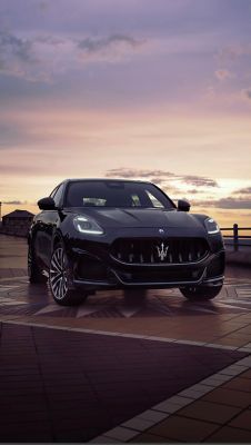 Grecale trofeo vertical