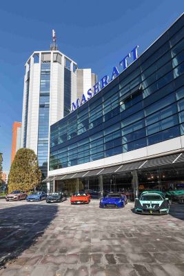 maserati-range-in-front-of-modena-headquarters-mobile