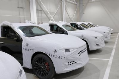 maserati-cars-inside-factory-still-sealed-desktop