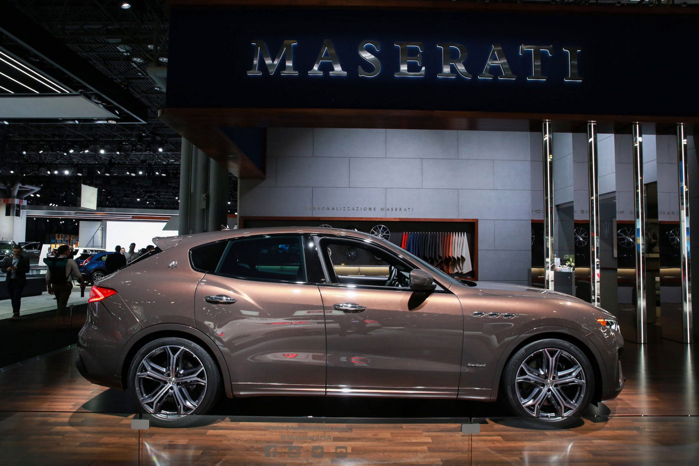 11_Maserati-Levante-S-Q4-PELLETESSUTA-Zegna---New-York-Int-Autoshow-2019-min