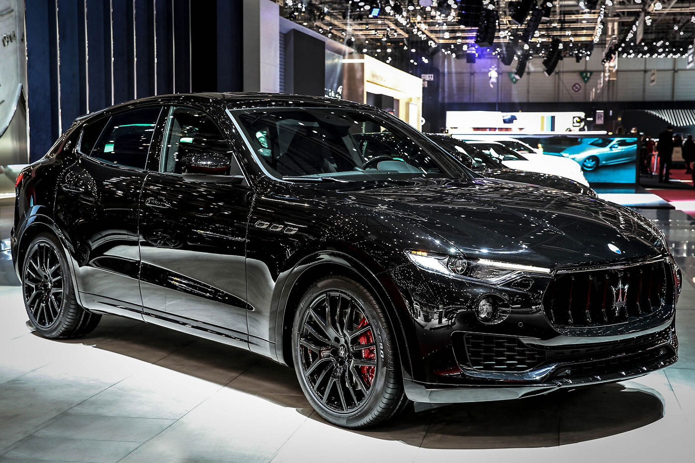 Maserati-stand-at-Geneva-Motor-Show--2018_-Levante-Nerissimo-(2)