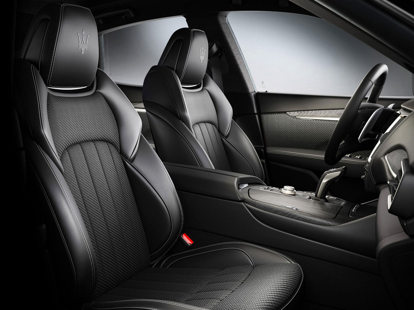 Maserati Zegna Pelletessuta interiors - Front seats and gearbox