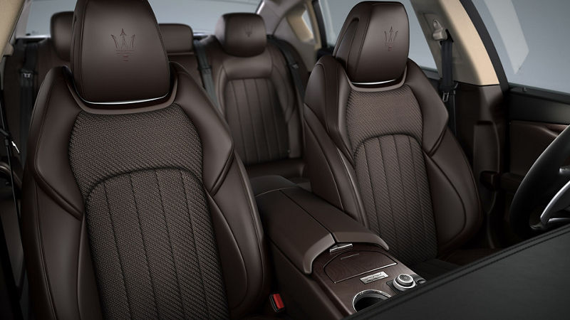 View of Seats with PELLETESSUTA leather interiors