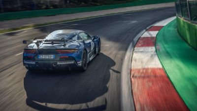 driving-experience-single-rear-turn-desktop