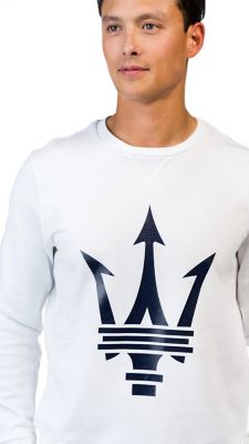 Man with brown hair wearing a white unisex sweatshirt with maxi Maserati Trident logo in blue
