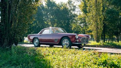 111th-birthday-side view-classic-car-lawn-desktop