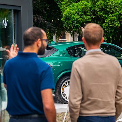 maserati-grecale-urban-torino-two-boys-green-gallery-squared