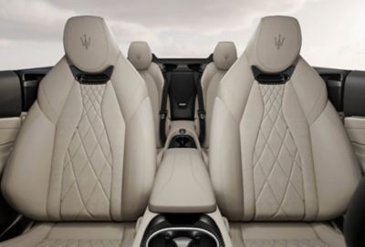grancabrio-base-trim-interior-above-view-mobile