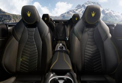 grancabrio-trofeo-backseats-overview-desktop