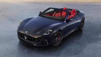 MINICHAMPS 1/43 - Maserati Grancabrio Schwarz 2010 | eBay