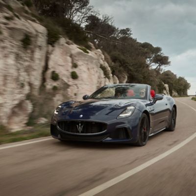 マセラティ グラントゥーリズモ：トライデントのラグジュアリー