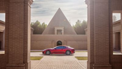 granturismo-trofeo-red-side-desktop