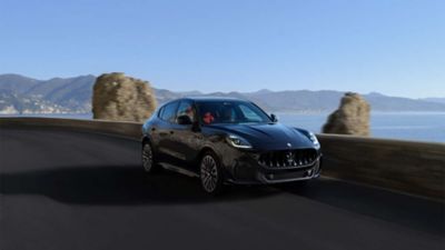 grecale-trofeo-black-running-v2-desktop