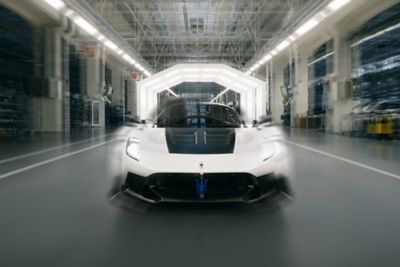 GT2-Stradale-Officine-Fuorieserie-white