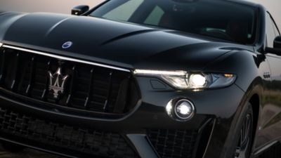 maserati-levante-exterior-front-grille-detail