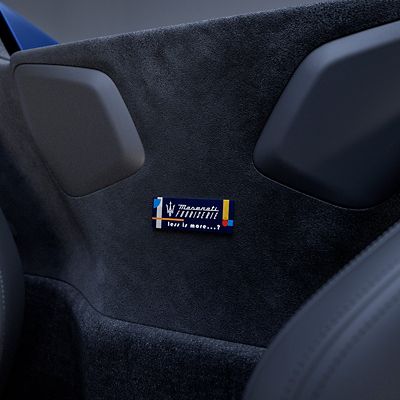 mc20-cielo-seat-logo-squared