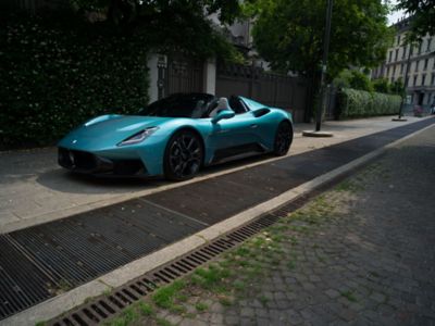 mcpura-cielo-on-road-front-left-view-mobile