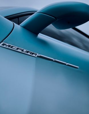 mcpura-logo-detail-right-view-mobile