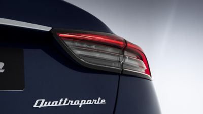 maserati-quattroporte-exterior-rear-taillight-model-badge