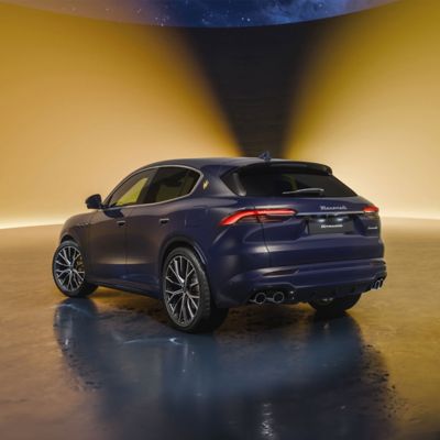 maserati-grecale-blu-lumina-it-back-view-sqaured