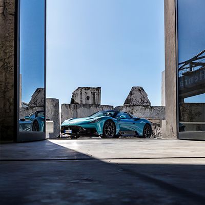 mcpura-front-view-window-versilia-squared