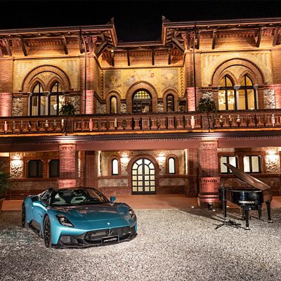 mcpura-light-blue-front-view-palace-piano-versilia-squared