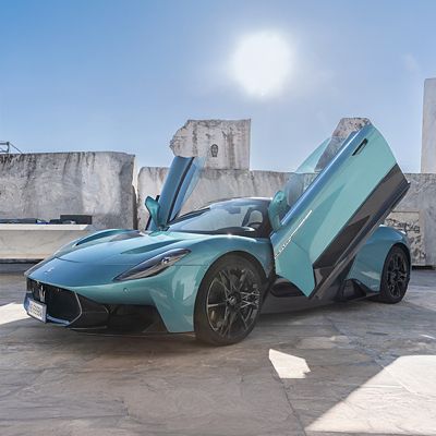 mcpura-side-view-doors-open-versilia-squared