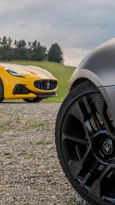 granturismo-trofeo-yello-granturismo-folgore-grey-service-contracts-mobile