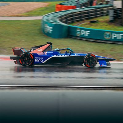 post-race-shanghai-carousel-1-squared