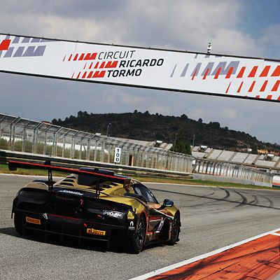 race-of-valencia-gt2-on-track-rear-view-squared