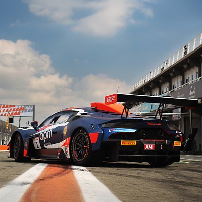 race-of-valencia-gt2-side-view-box-squared